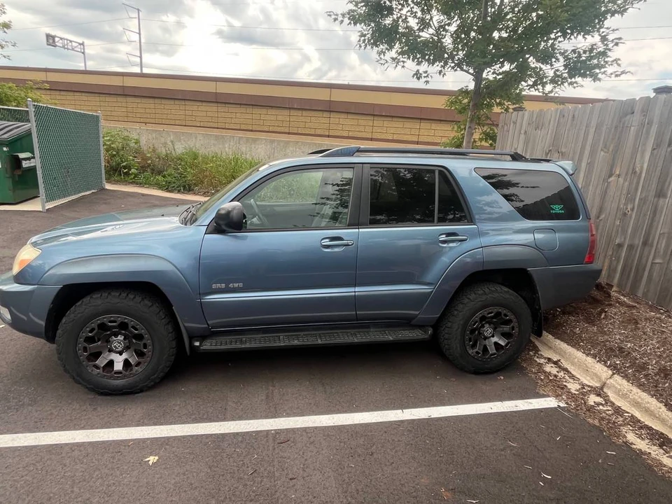 2004 Toyota 4Runner 4th Gen - Image 2 of 10