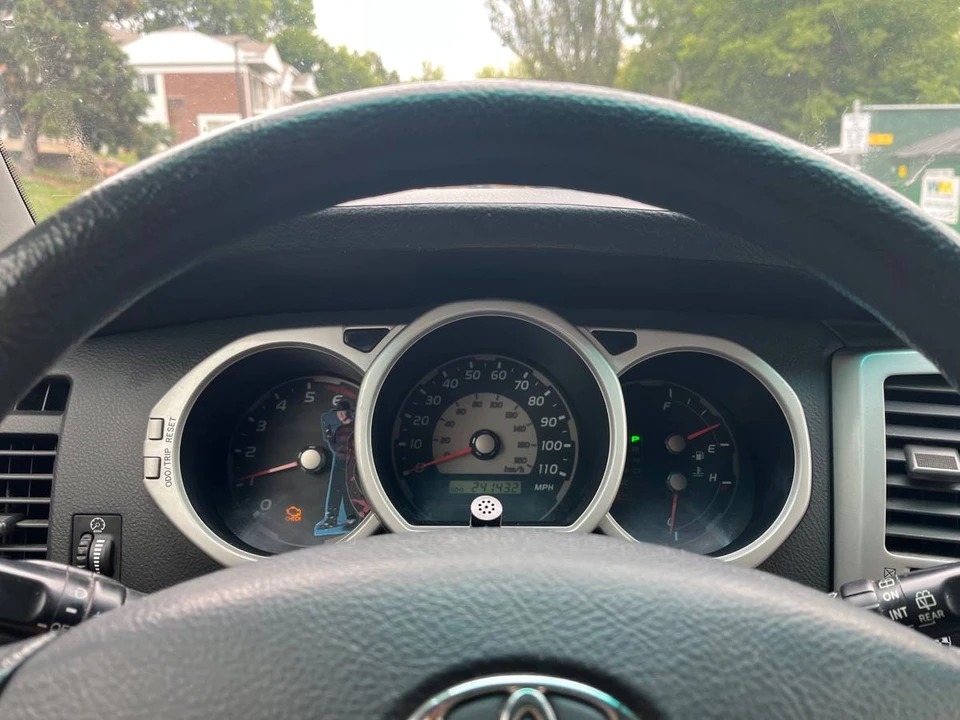 2004 Toyota 4Runner 4th Gen - Image 5 of 10