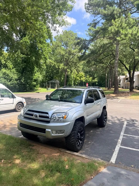 2004 Toyota 4Runner 4th Gen - Image 5 of 15