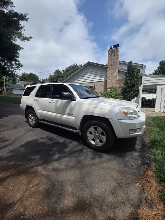 2004 Toyota 4Runner 4th Gen - Image 2 of 15