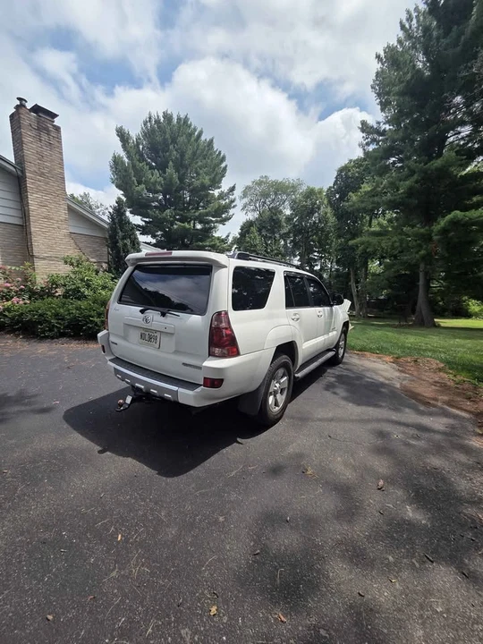 2004 Toyota 4Runner 4th Gen - Image 2 of 13