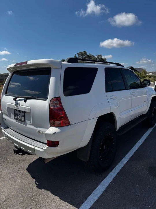 2004 Toyota 4Runner 4th Gen - Image 4 of 10