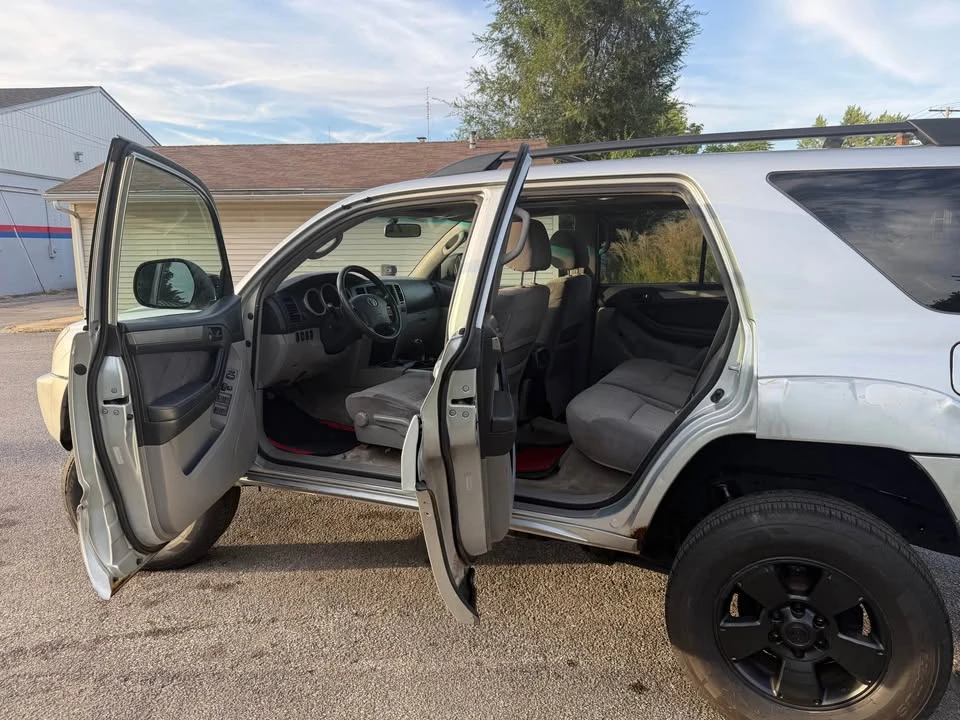 2004 Toyota 4Runner 4th Gen - Image 9 of 19
