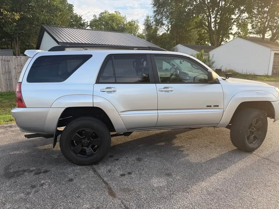 2004 Toyota 4Runner 4th Gen - Image 5 of 19