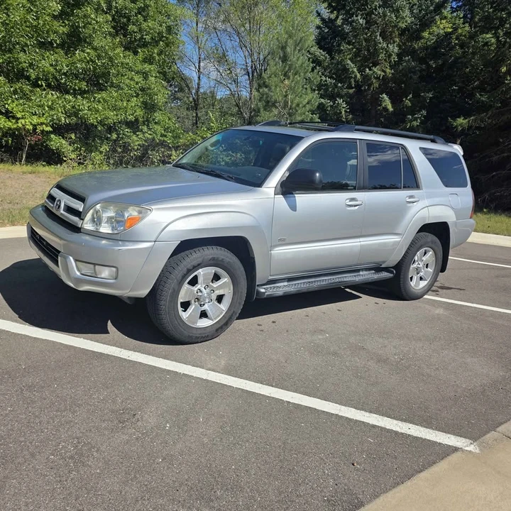 2004 Toyota 4Runner 4th Gen - Image 2 of 13