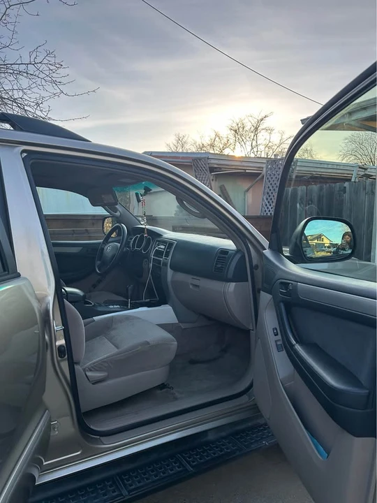 2004 Toyota 4Runner 4th Gen - Image 9 of 12