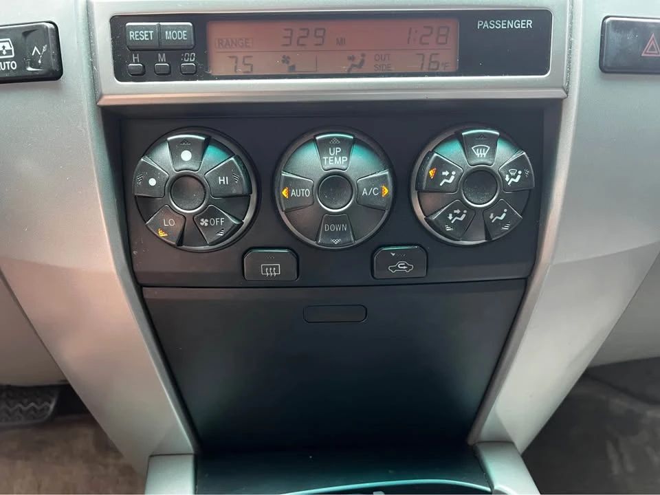 2004 Toyota 4Runner 4th Gen - Image 11 of 18
