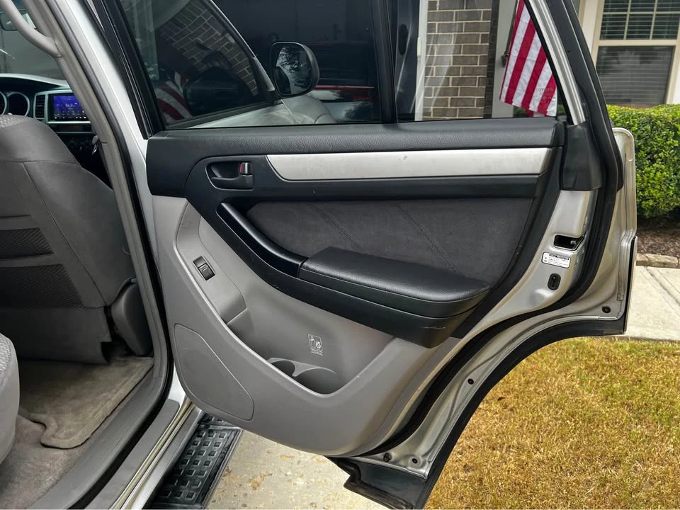 2004 Toyota 4Runner 4th Gen - Image 17 of 18