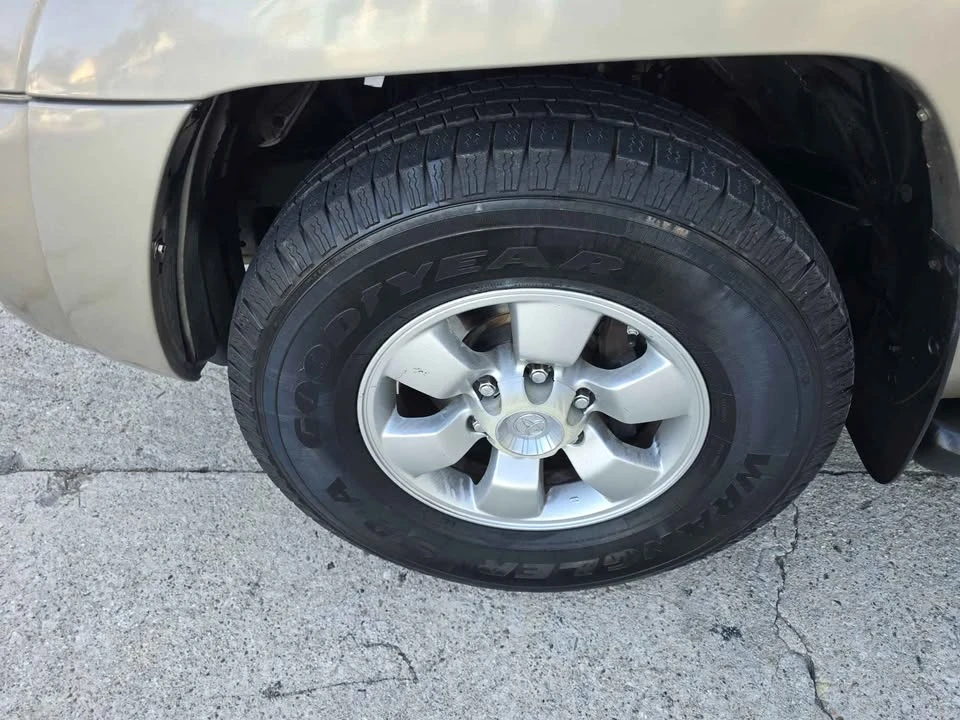 2004 Toyota 4Runner 4th Gen - Image 9 of 11