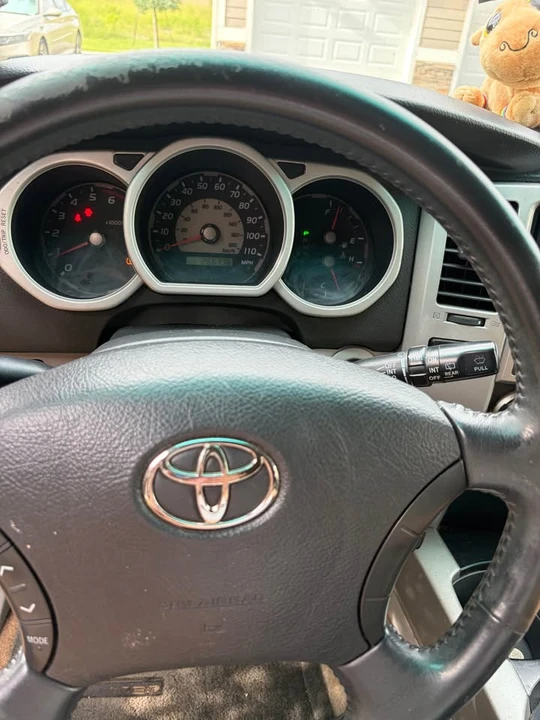 2004 Toyota 4Runner 4th Gen - Image 10 of 13