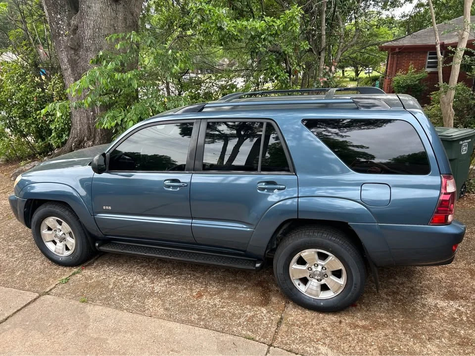 2004 Toyota 4Runner 4th Gen - Image 2 of 10