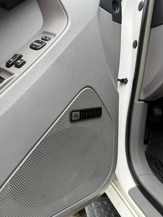 2004 Toyota 4Runner 4th Gen - Image 9 of 11