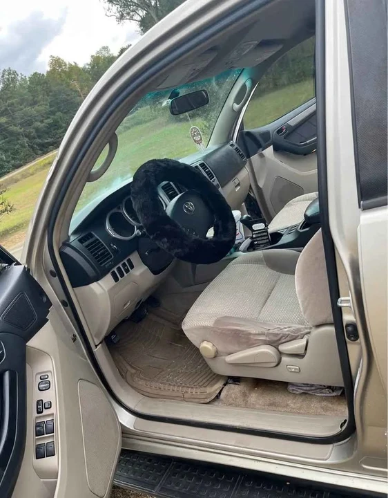 2004 Toyota 4Runner 4th Gen - Image 3 of 8