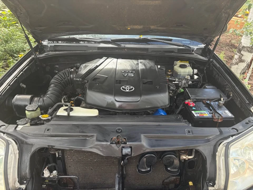 2004 Toyota 4Runner 4th Gen - Image 2 of 16