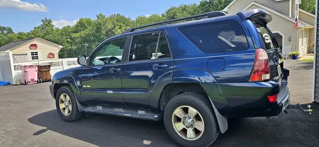 2004 Toyota 4Runner SR5 Sport Utility 4D