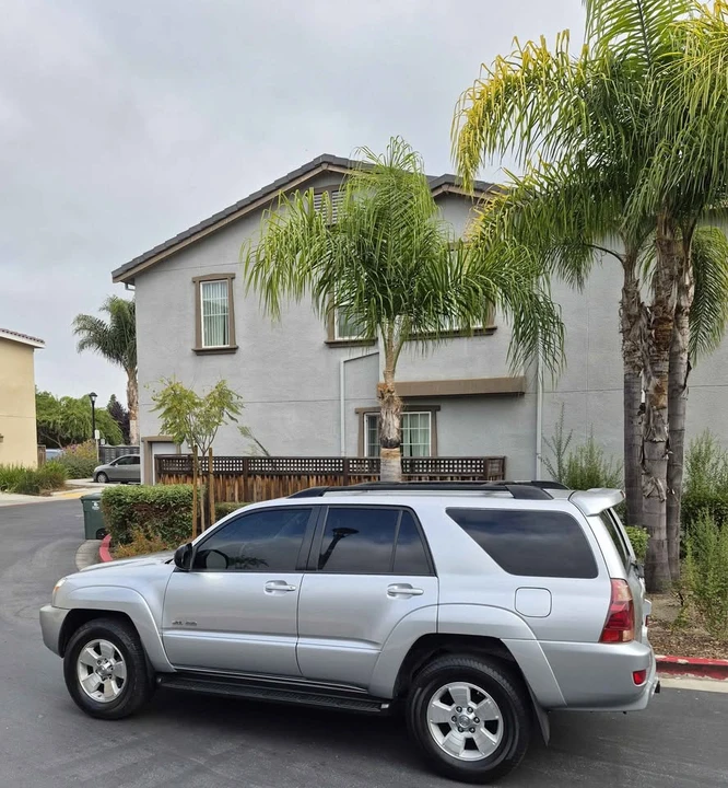 2004 Toyota 4Runner 4th Gen - Image 2 of 13