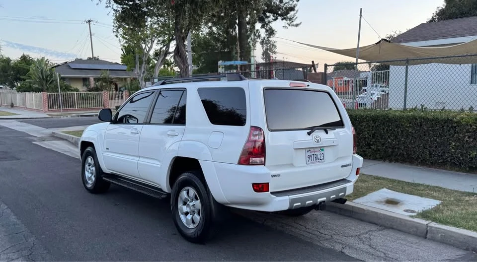 2004 Toyota 4Runner 4th Gen - Image 5 of 17