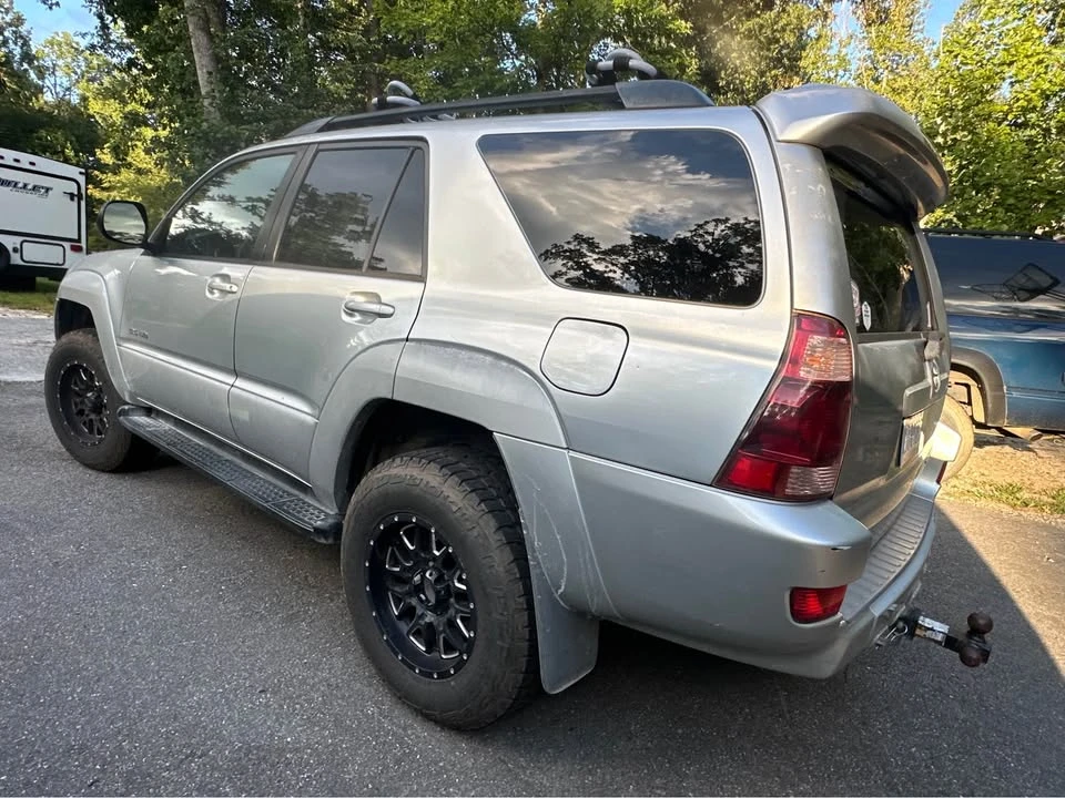 2004 Toyota 4Runner 4th Gen - Image 2 of 10