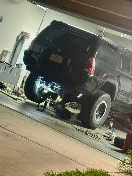 2004 Toyota 4Runner 4th Gen - Image 2 of 8