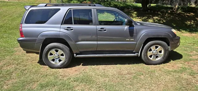 2004 Toyota 4Runner SR5 Sport Utility 4D