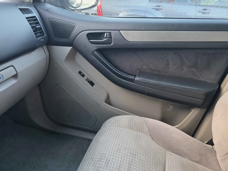 2004 Toyota 4Runner 4th Gen - Image 5 of 20