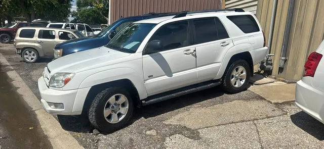 2004 Toyota 4Runner SR5 Sport Utility 4D