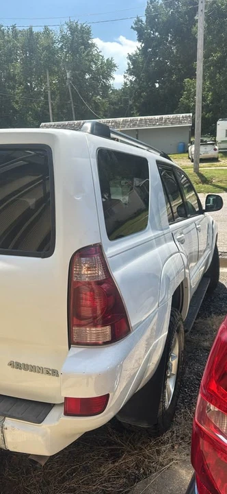 2004 Toyota 4Runner 4th Gen - Image 4 of 9