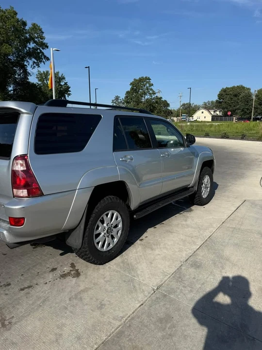 2004 Toyota 4Runner 4th Gen - Image 2 of 8