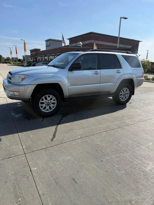 2004 Toyota 4Runner 4th Gen - Image 3 of 8