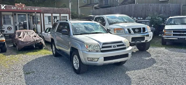 2004 Toyota 4Runner SR5 Sport Utility 4D