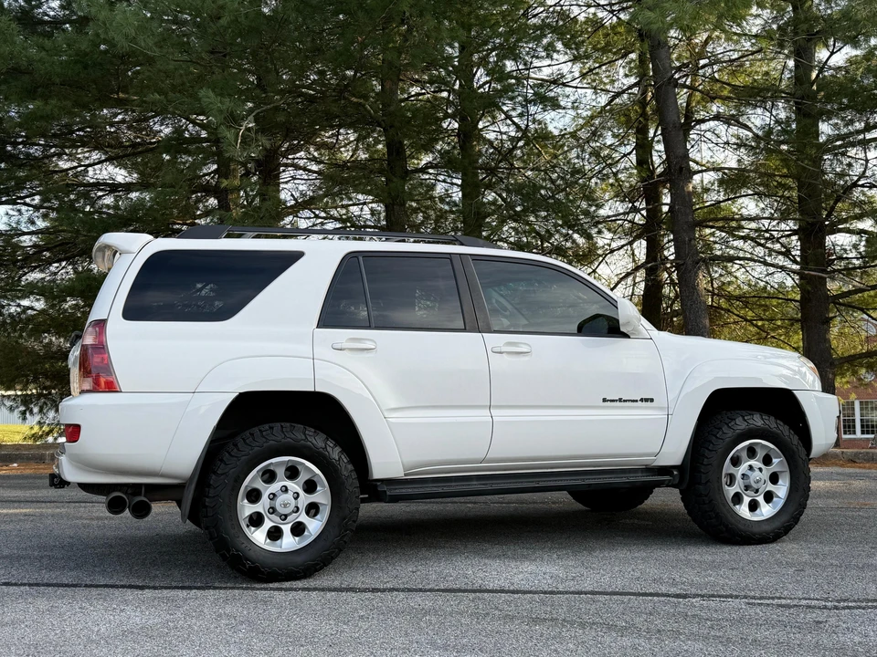 2004 Toyota 4Runner 4th Gen - Image 11 of 31