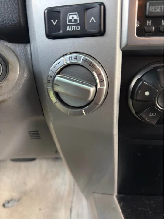 2004 Toyota 4Runner 4th Gen - Image 9 of 18