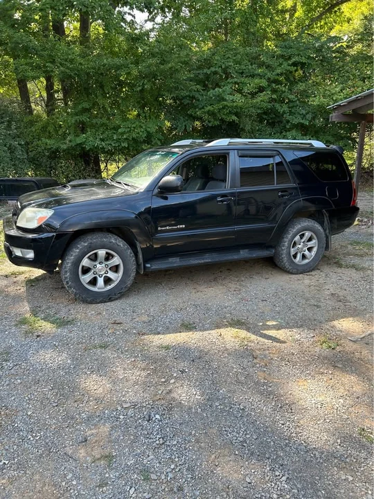 2004 Toyota 4Runner 4th Gen - Image 2 of 10