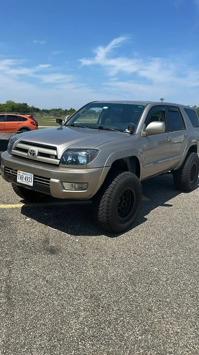 2004 Toyota 4Runner 4th Gen - Image 2 of 4