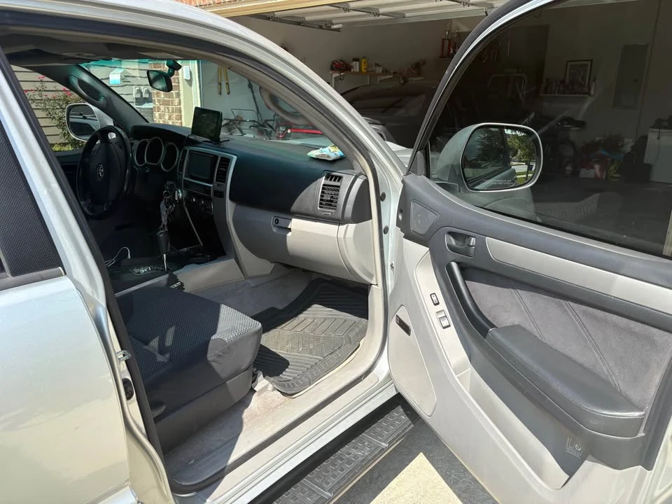 2004 Toyota 4Runner 4th Gen - Image 9 of 16