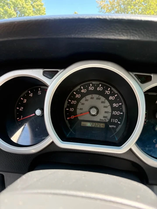 2004 Toyota 4Runner 4th Gen - Image 9 of 12