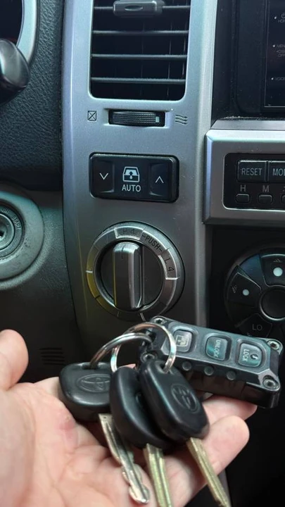 2004 Toyota 4Runner 4th Gen - Image 9 of 14