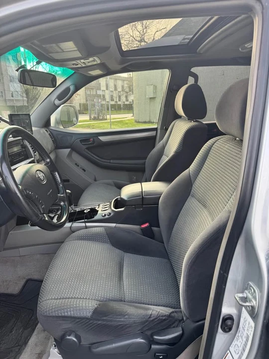 2004 Toyota 4Runner 4th Gen - Image 17 of 18