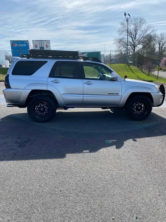 2004 Toyota 4Runner 4th Gen - Image 8 of 13