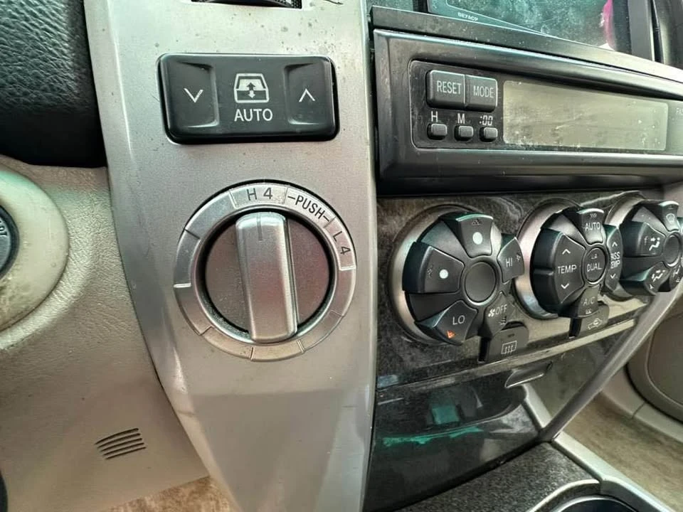 2004 Toyota 4Runner 4th Gen - Image 8 of 16