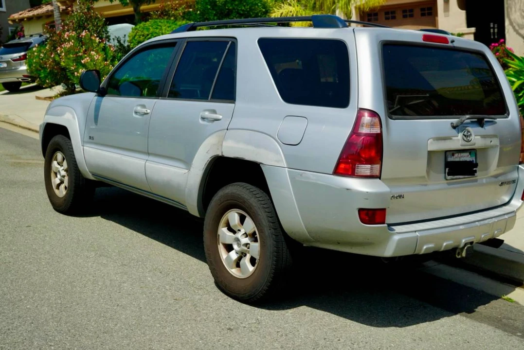 2004 Toyota 4Runner 4th Gen - Image 3 of 8