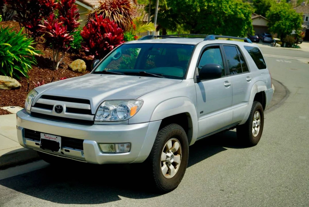 2004 Toyota 4Runner 4th Gen - Image 2 of 8