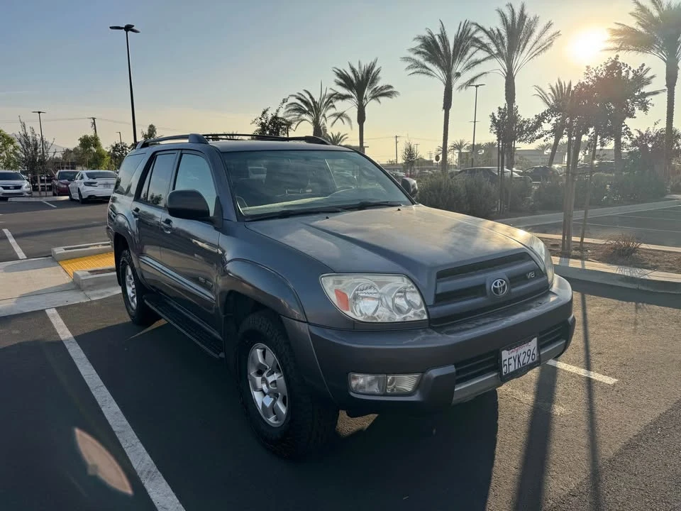 2004 Toyota 4Runner 4th Gen - Image 2 of 10