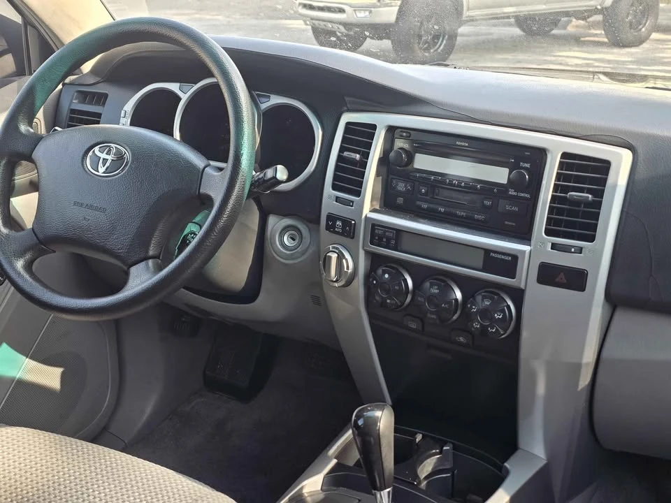2004 Toyota 4Runner 4th Gen - Image 11 of 15
