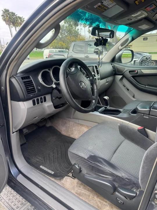 2004 Toyota 4Runner 4th Gen - Image 3 of 10