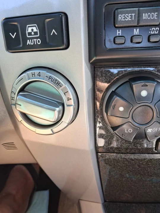 2004 Toyota 4Runner 4th Gen - Image 14 of 19