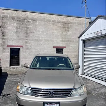 2004 Toyota Avalon XLE Sedan 4D