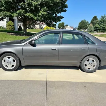 2004 Toyota Avalon XLS Sedan 4D