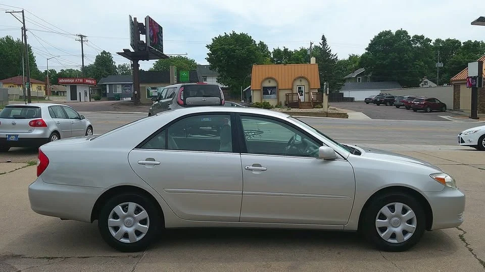 2004 Toyota Camry 5th Gen - Image 2 of 20