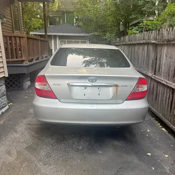 2004 Toyota Camry LE Sedan 4D